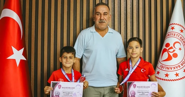 Türkiye derecesi yapan minik güreşçiler milli takım kampına gidiyor Aydın Haberleri Habertürk Yerel Haberler