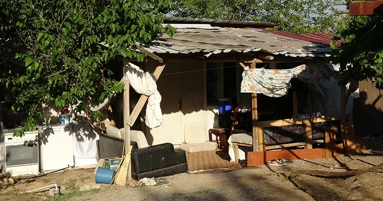 Malatya da elektrik aboneliği yalanıyla imza atan okuma yazmasız adam 44 dönümlük arazisinden ve evinden oldu