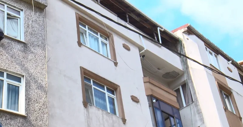 Kötü koku şikayeti, korkunç gerçeği ortaya çıkardı: Ölen kardeşiyle aynı evde yaşamış