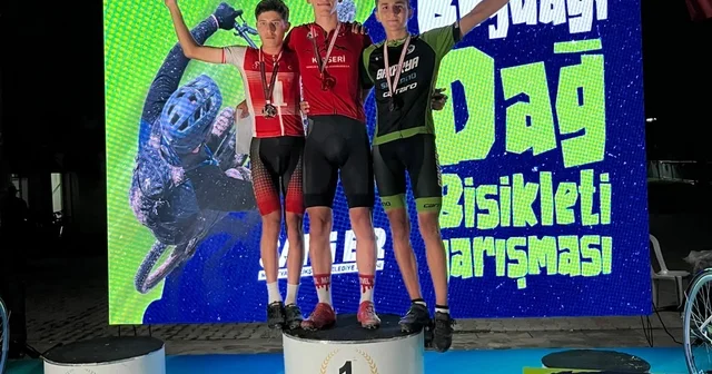 Büyükşehir in genç pedalları Türkiye Şampiyonası nda kürsüde Sakarya Haberleri Habertürk Yerel Haberler