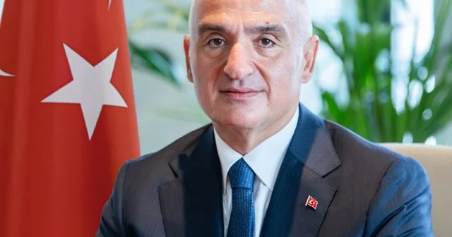 Aspendos ta 2 bin 400 yıllık güreşçi mezarı keşfedildi Bakan Ersoy: Aspendos un klasik dönem tarihine ışık tutan çok önemli bir keşfe ulaştık Antalya Haberleri Habertürk Yerel Haberler