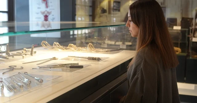 Sağlık ve tıp tarihine ışık tutan müzeye 14 bin ziyaretçi Kimsesiz fetüslerden Çanakkale sedyesine: Sağlık tarihinin izleri müzede Samsun Haberleri Habertürk Yerel Haberler