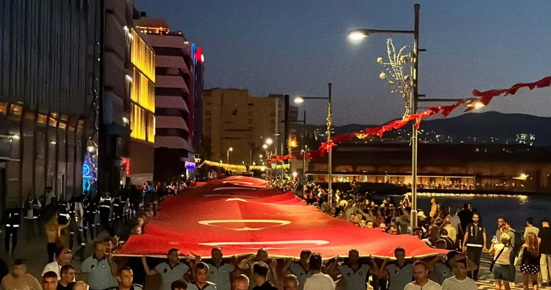 Kabine üyeleri İzmir in kurtuluş yıl dönümünü kutladı Son dakika haberleri