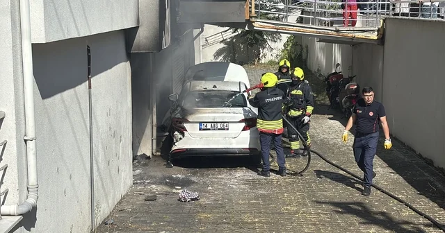 Garajda hava kompresörü yangın çıkarttı, otomobil ve apartman hasar aldı: 3 kişi dumandan etkilendi Bolu Haberleri Habertürk Yerel Haberler