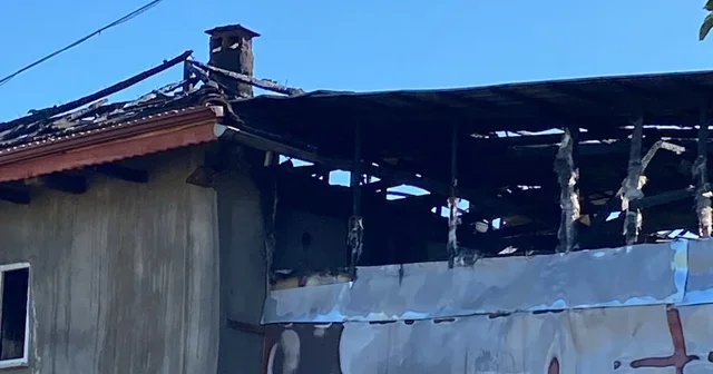 Yalvaç ta iki ahşap ev yangında kullanılamaz hale geldi Isparta Haberleri Habertürk Yerel Haberler