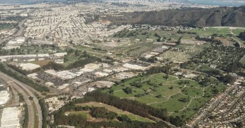 Yaşayanından çok yatanı olan Ölüler şehri : 1300 kişinin yaşadığı şehirde 1,5 milyon mezar bulunuyor Sözcü Gazetesi
