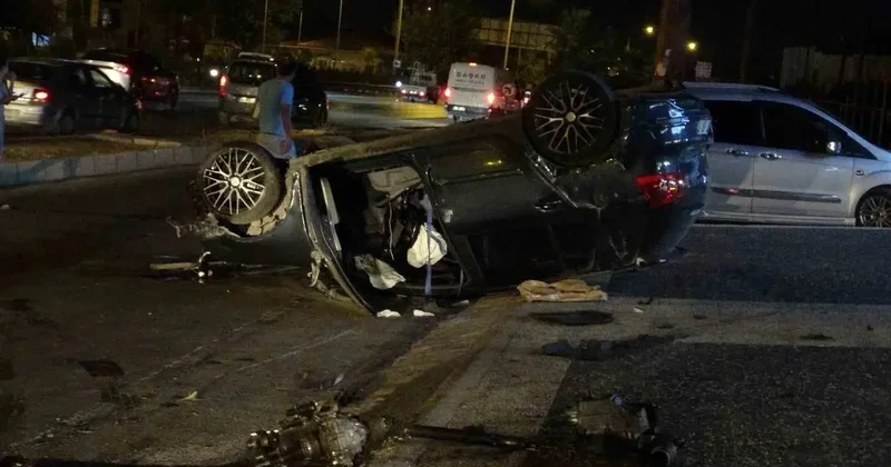 Otomobil takla attı, motoru yola fırladı: 2 yaralı