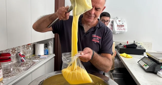 Soğuk havanın şifalı içeceği boza Eskişehir in meşhur lezzeti bozada kış sezonu hazırlığı Mısırın değirmenden bardağa şifa yolculuğu Bir bardak boza şifadır Eskişehir Haberleri Habertürk Yerel Haberler