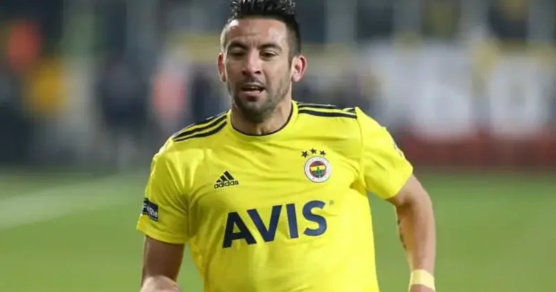 Eski Fenerbahçeli Mauricio Isla futbola veda etti!