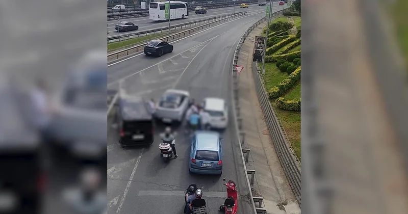 Trafikte kavga eden 3 sürücüye ceza yağdı