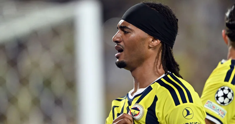 Fenerbahçe’nin Şampiyonlar Ligi’ndeki ilk golü Archie Brown’dan!