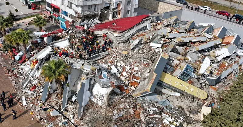 Ezgi Apartmanı davasında 12. duruşma görülüyor, yakınlar 35 kişi için adalet istiyor