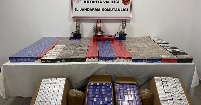 Simav da jandarmadan kaçakçılık operasyonu, binlerce paket sigara ve makaron ele geçirildi Kütahya Haberleri Habertürk Yerel Haberler