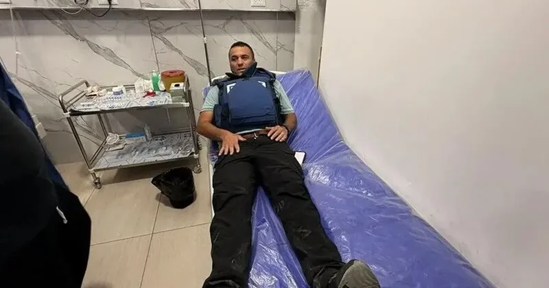 İsrail ordusu, AA foto muhabiri İssam Rimavi yi plastik mermiyle yaraladı