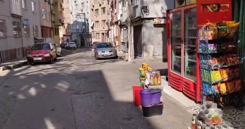 İki öğrencinin örnek davranışını kamera böyle görüntüledi