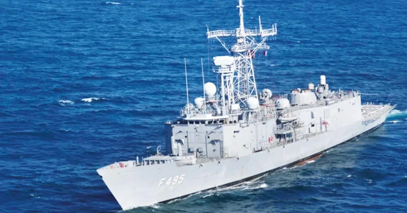 NATO Türk savaş gemisini paylaştı