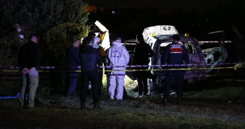 Akhisar da yanan otomobilde cansız beden bulundu Son dakika haberleri