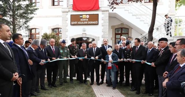 Konya Büyükşehir tarafından yenilenen Şehit Aileleri Derneği binasının açılışı dualarla yapıldı Konya Haberleri