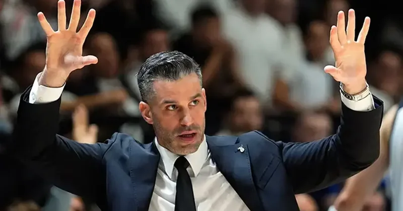 Beşiktaş taraftarından Dusan Alimpijevic e sevgi seli! Sırp koç takımın kaderini değiştirdi Fanatik Gazetesi Basketbol Haberleri Spor