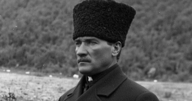 Ünlülerden 10 Kasım Atatürk ü Anma Günü paylaşımları