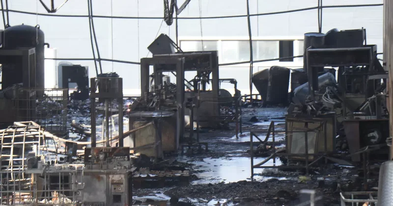 Kocaeli ndeki yangın faciasında kahreden detay: Birbirlerine sarılarak vefat etmişler