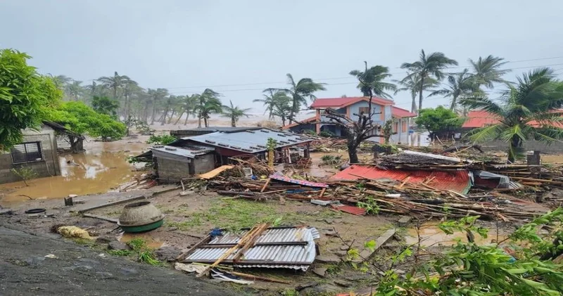 Tüm ülke tayfunun pençesinde: Bir milyondan fazla kişi tahliye edildi