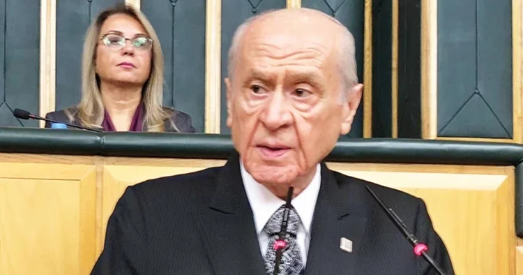 Atatürk’ü minnetle anıyoruz