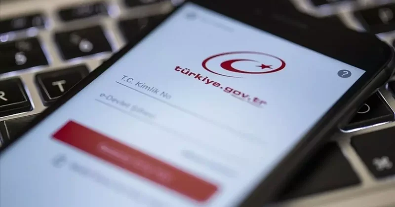 e Devlet çöktü mü, neden açılmıyor? 10 Kasım 2025 e Devlet Sistemde yaşanan bir teknik aksaklık nedeni ile işleminiz tamamlanamadı hatası