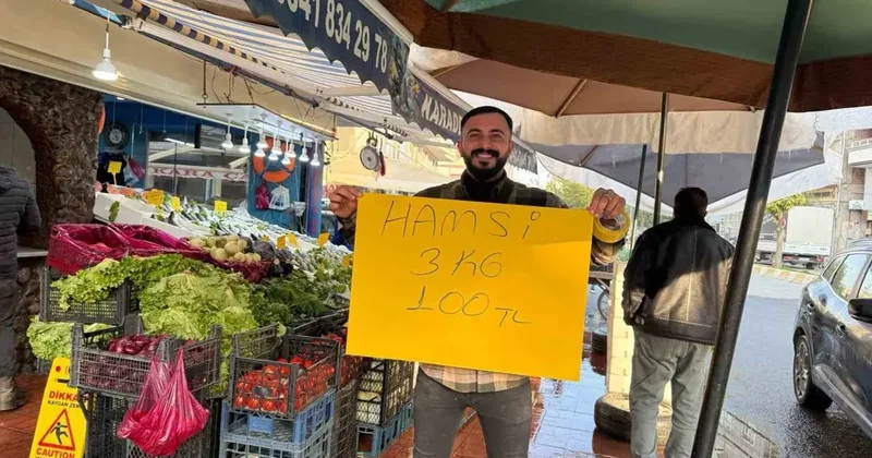 Iğdır’da 3 kilogramı 100 lira olan hamsiye vatandaşlardan yoğun ilgi