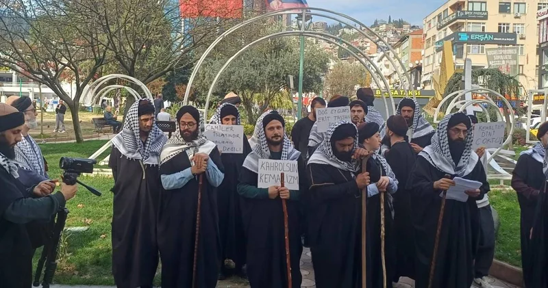 Atatürk karşıtı bildiri okuyan tarikata vatandaşlardan tokat gibi yanıt!