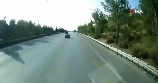 Otobanda ölümcül hata: Bir anda durdu, olanlar oldu!