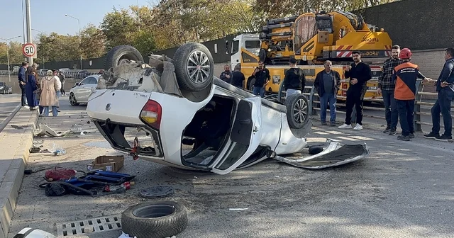 Otomobil karşı şeride geçerek ters döndü: 2 yaralı Elazığ Haberleri