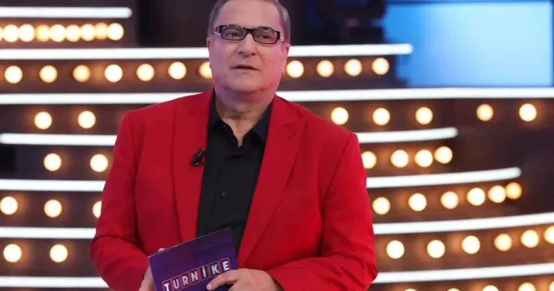 Mehmet Ali Erbil den eşine canlı yayında sürpriz özür