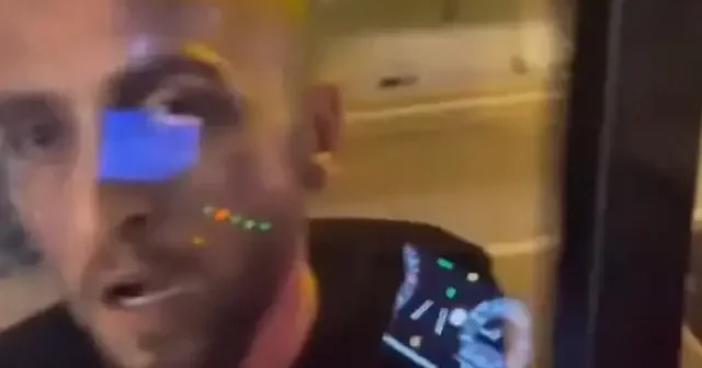 Kadıköy’de İETT şoförüne küfür ederek otobüse saldırdı VİDEO İZLE