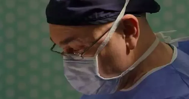 Parkinson un ilk sinyali “basit” bir titreme olabilir