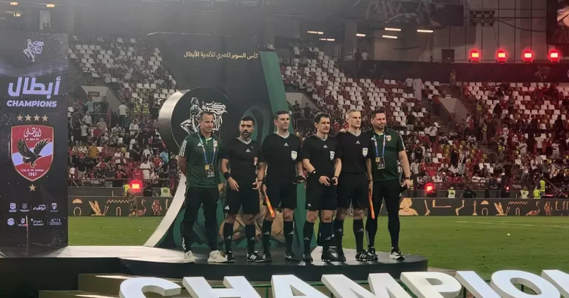 FIFA kokartlı Türk hakem final maçını yönetti!