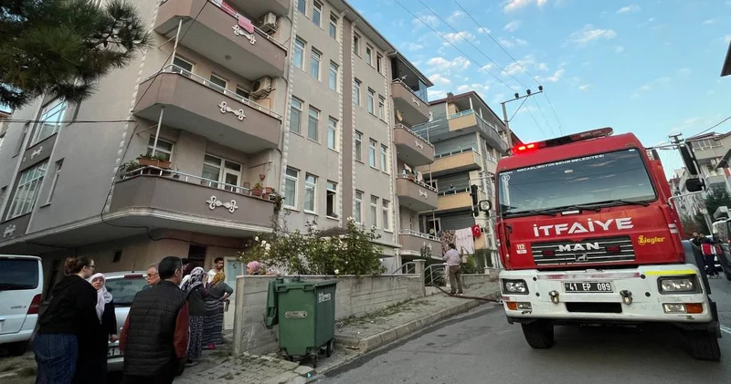 Mutfakta yangın çıktı: Evde tek başına olan kadın canını zor kurtardı