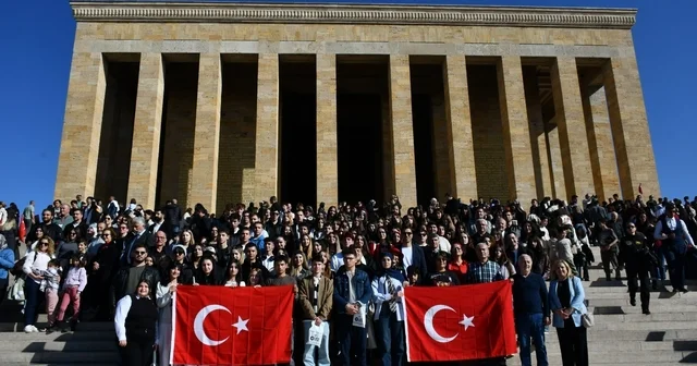 Balıkesirli gençler Ata nın huzurunda Balıkesir Haberleri