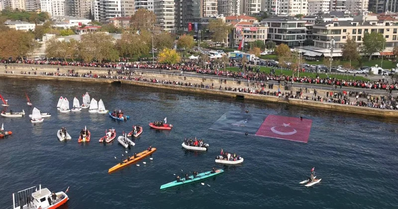 Kadıköy’de Ata ya saygı zinciri