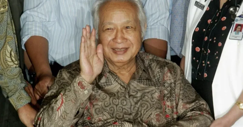 İnsan hakları ihlalleriyle suçlanıyordu! Endonezya da Milli Kahraman ilan edildi!