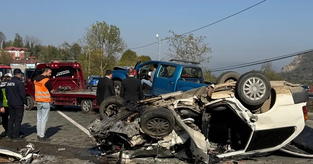 Ehliyetsiz sürücünün kullandığı otomobille kamyonet çarpıştı; 1 ölü, 2 yaralı Ordu Haberleri