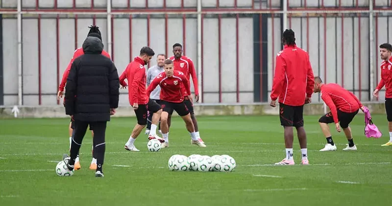 Samsunspor, AEK maçının hazırlıklarını tamamladı