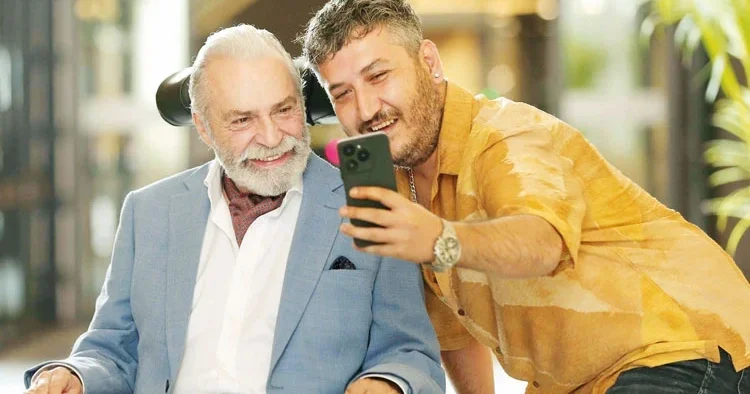 Örgü örerek Yan Yana’yı izlediler