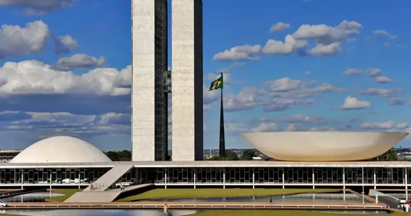 Brezilya Meclisi ne polis müdahalesi! Milletvekilleri birbirine girdi