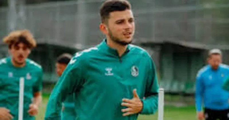 SON DAKİKA! Futbolda bahis soruşturmasında flaş gelişme: Sakaryasporlu firari futbolcu Abdurrahman Bayram teslim oldu