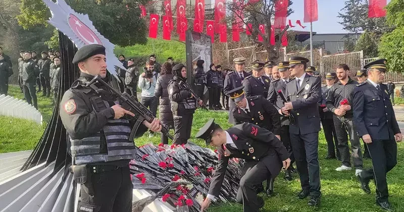 Beşiktaş taki terör saldırısında şehit düşenler için anma töreni