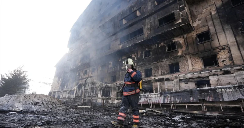 Bolu daki otel yangını soruşturmasında 9 bürokrata yurt dışı çıkış yasağı