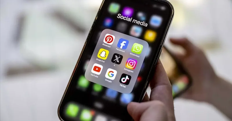 Facebook tepeden tırnağa yenileniyor: İşte gelen özellikler