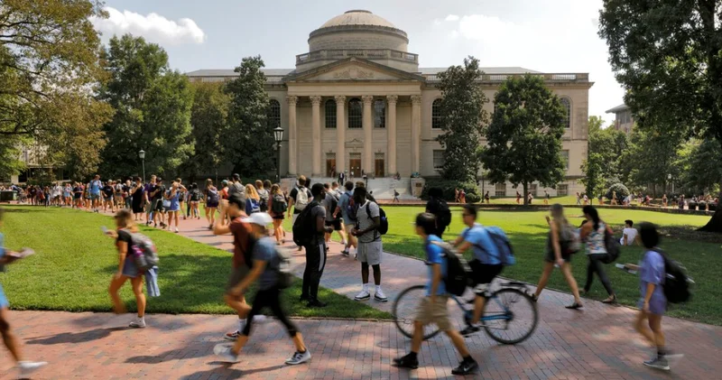 Trump yönetimi, Biden döneminde başlatılan öğrenci kredisi geri ödeme programını sonlandırıyor Dış Haberler