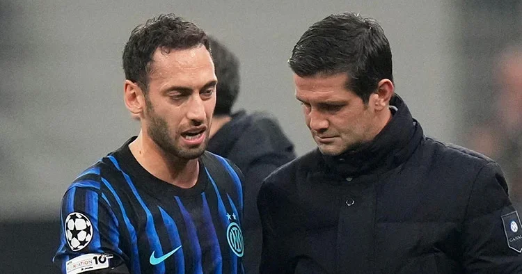 Hakan Çalhanoğlu na sakatlık şoku! Liverpool maçında oyundan çıktı